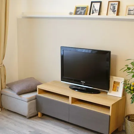 New! Cozy Apartment With Free Guarded Parking Riga Extérieur photo